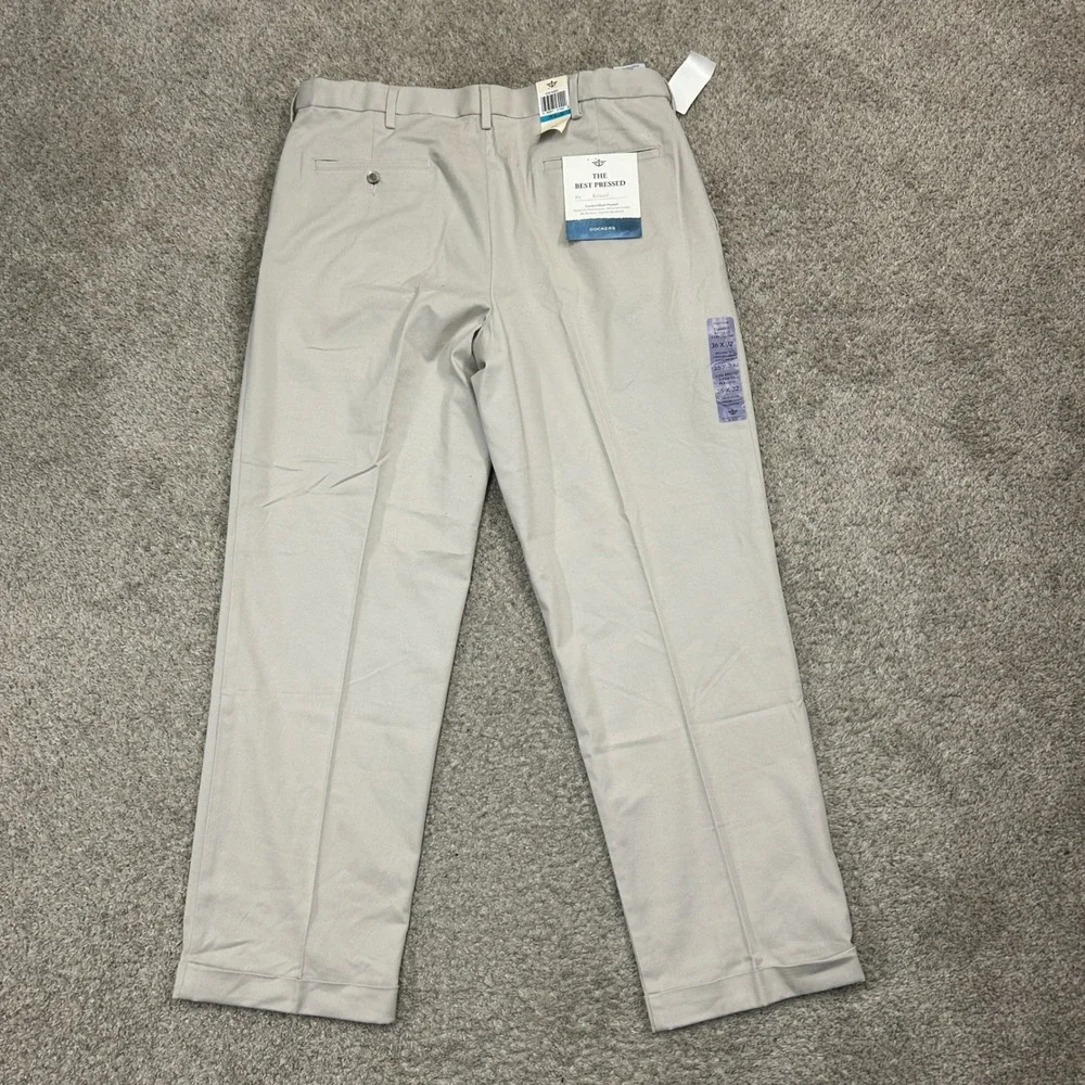 Dockers Pants The Best Pressed 36x32 Beige Relaxed Fit Pleated Comfort Khaki New